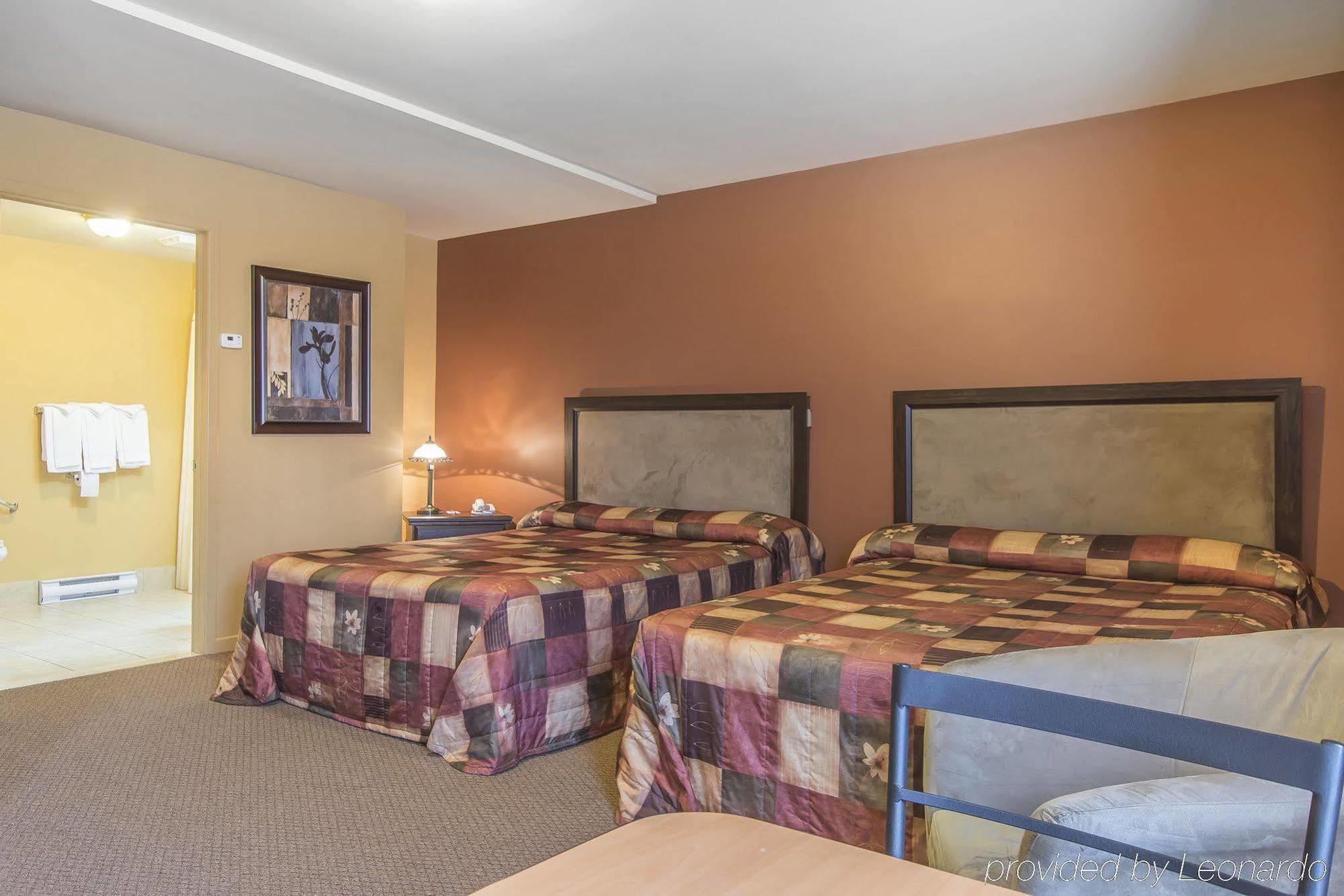 Econo Lodge Cabano Exterior photo