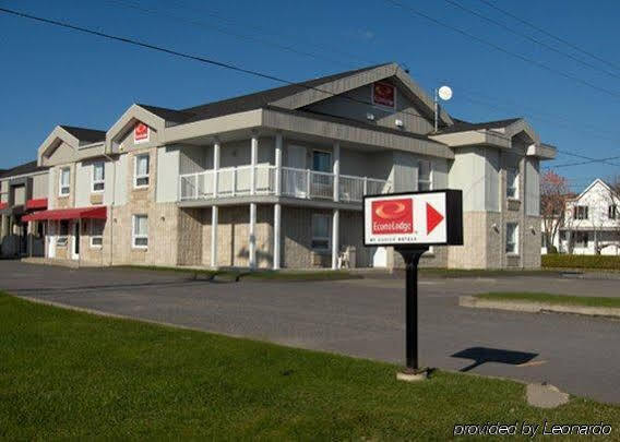 Econo Lodge Cabano Exterior photo